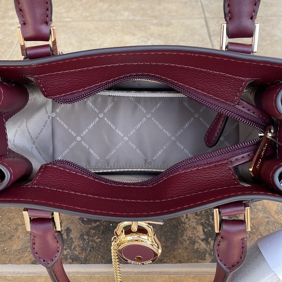Michael Kors Hamilton Sm Satchel/Shoulder/Xbody In Merlot w/Gold-Toned HW NWOT - Picture 11 of 17